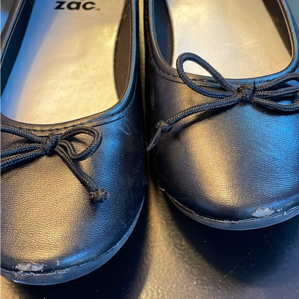 Girls size 3-1/2 slip on shoe